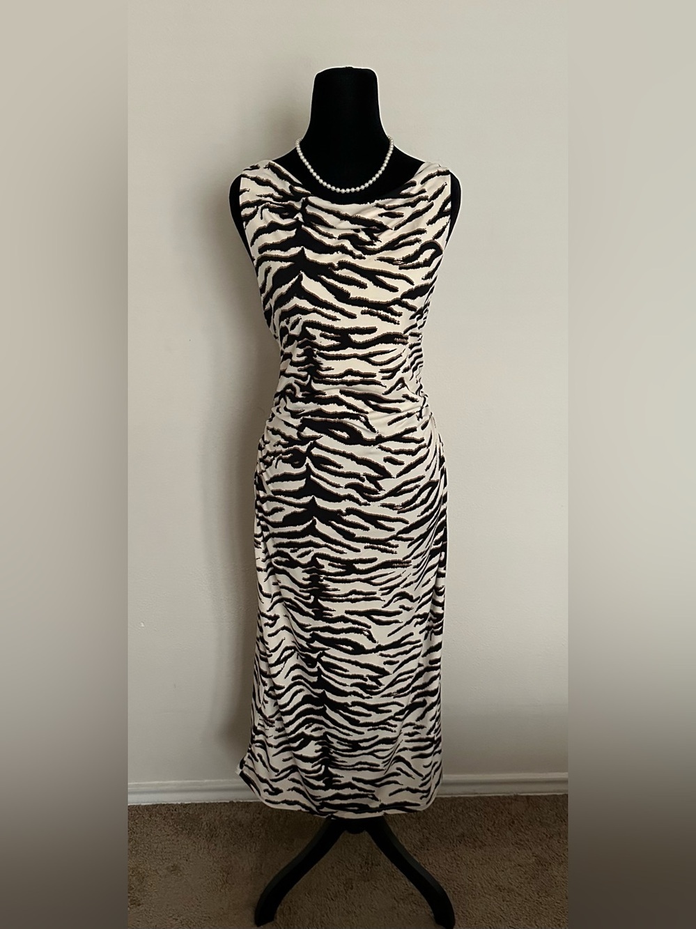 H&M Midi Dress Zebra Print Size L Women’s Black and Cream NWT - Picture 2 of 15